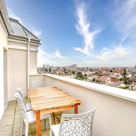 Duplex Paris, Villepinte Expo, Cdg, Disneyland * 勒布朗-梅尼尔