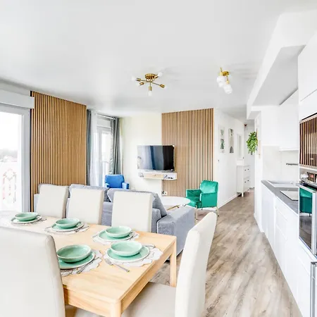 Duplex Paris, Villepinte Expo, Cdg, Disneyland Apartment